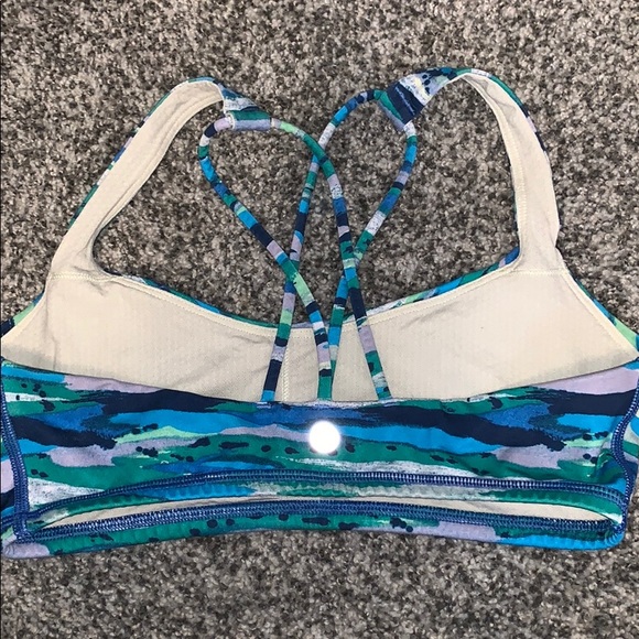 Lululemon sports bra - Picture 2 of 2